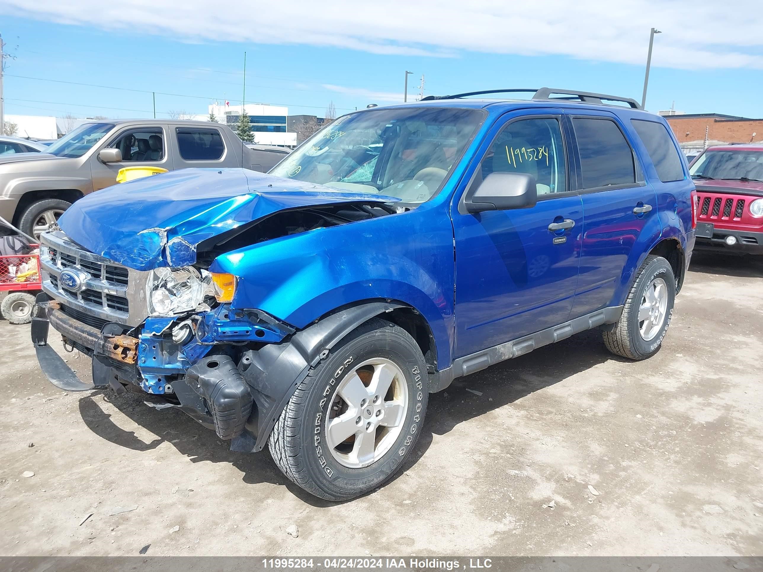 Photo 1 VIN: 1FMCU0D75CKA45450 - FORD ESCAPE 