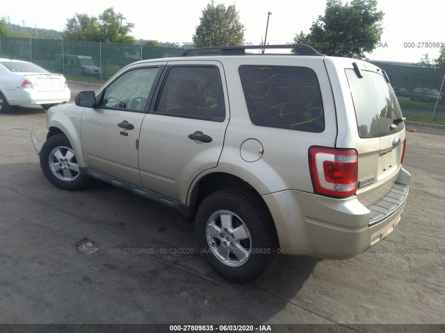 Photo 2 VIN: 1FMCU0D75CKA70428 - FORD ESCAPE 