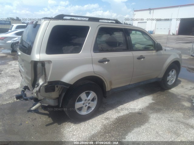 Photo 3 VIN: 1FMCU0D76AKC89038 - FORD ESCAPE 