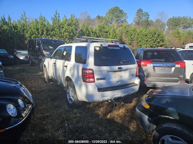 Photo 2 VIN: 1FMCU0D76BKA12200 - FORD ESCAPE 