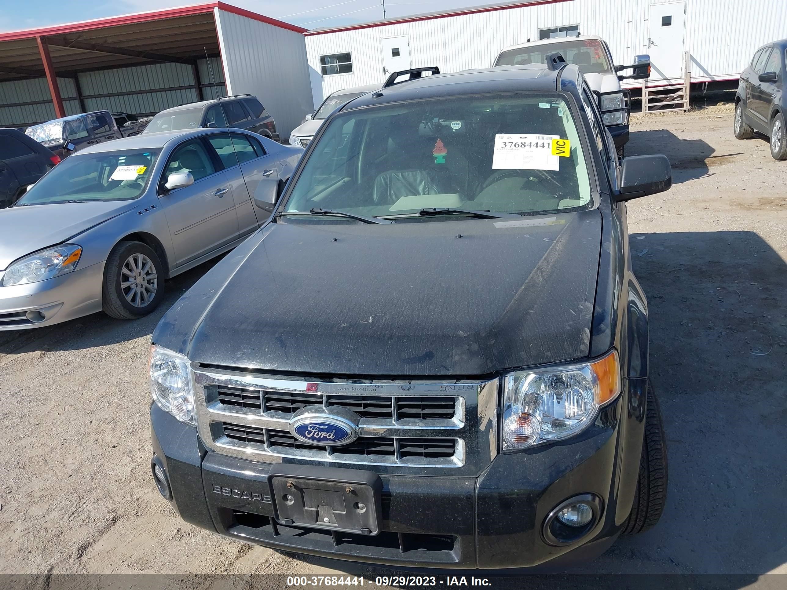 Photo 11 VIN: 1FMCU0D76BKB52926 - FORD ESCAPE 