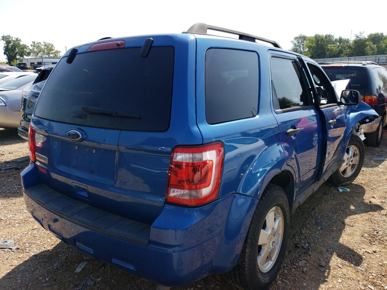 Photo 2 VIN: 1FMCU0D76CKB26912 - FORD ESCAPE XLT 