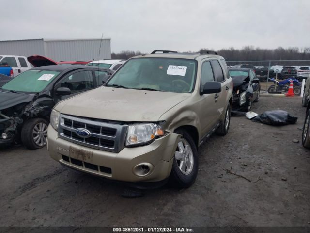 Photo 1 VIN: 1FMCU0D76CKB77018 - FORD ESCAPE 