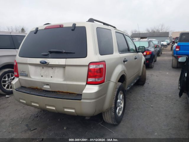 Photo 3 VIN: 1FMCU0D76CKB77018 - FORD ESCAPE 