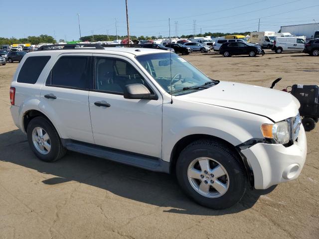 Photo 3 VIN: 1FMCU0D77AKA01916 - FORD ESCAPE XLT 