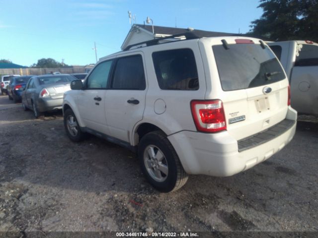 Photo 2 VIN: 1FMCU0D77AKB89031 - FORD ESCAPE 