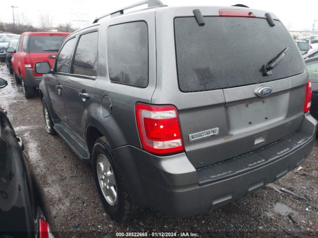 Photo 2 VIN: 1FMCU0D77AKC17555 - FORD ESCAPE 