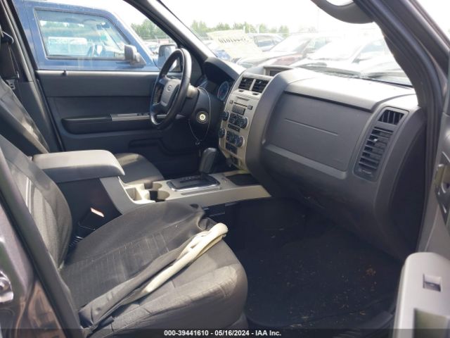 Photo 4 VIN: 1FMCU0D77BKA67268 - FORD ESCAPE 