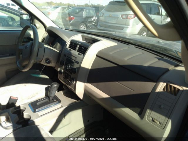 Photo 4 VIN: 1FMCU0D77BKA79968 - FORD ESCAPE 