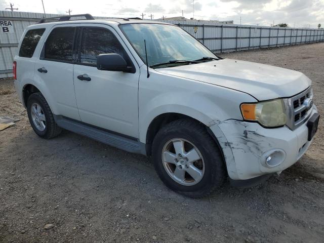 Photo 3 VIN: 1FMCU0D77BKA92610 - FORD ESCAPE XLT 