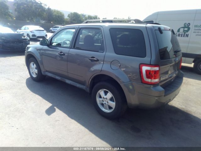 Photo 2 VIN: 1FMCU0D77BKB32331 - FORD ESCAPE 