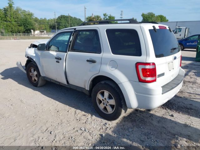 Photo 2 VIN: 1FMCU0D77BKB92772 - FORD ESCAPE 