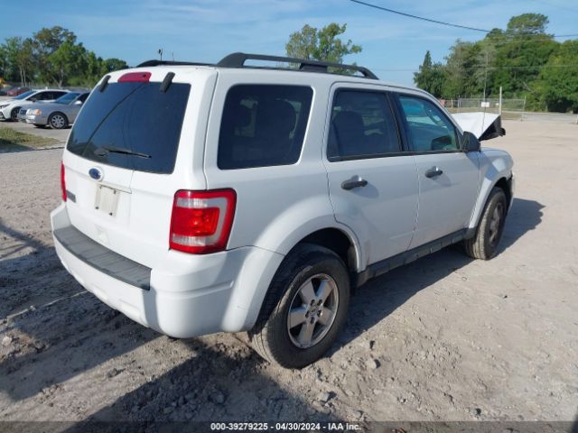 Photo 3 VIN: 1FMCU0D77BKB92772 - FORD ESCAPE 