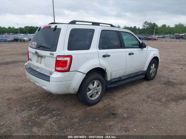 Photo 3 VIN: 1FMCU0D77BKC32090 - FORD ESCAPE 