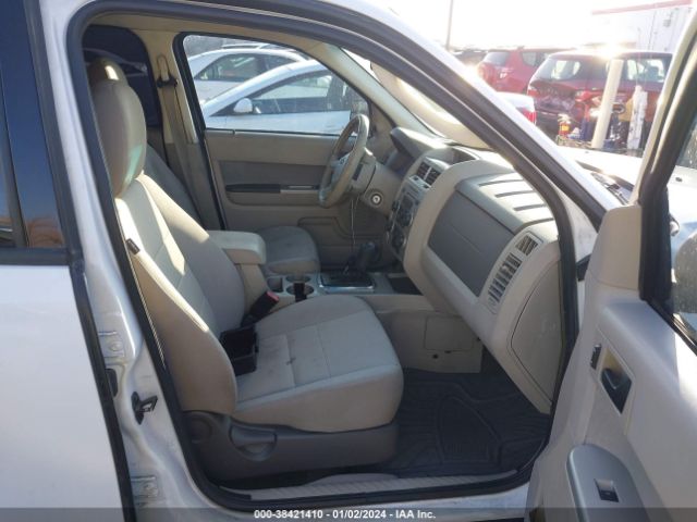 Photo 4 VIN: 1FMCU0D77BKC54543 - FORD ESCAPE 