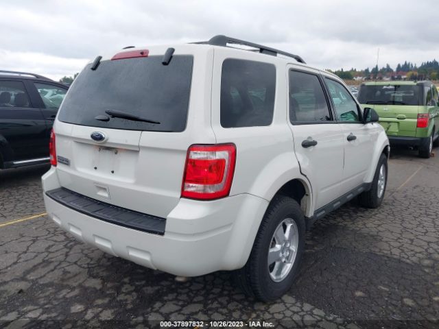 Photo 3 VIN: 1FMCU0D77CKA17486 - FORD ESCAPE 