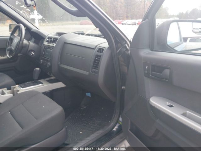 Photo 4 VIN: 1FMCU0D77CKC51661 - FORD ESCAPE 