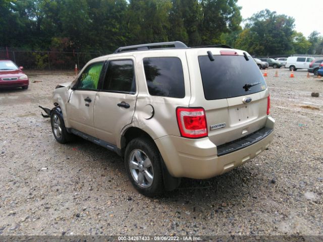 Photo 2 VIN: 1FMCU0D78AKA13363 - FORD ESCAPE 