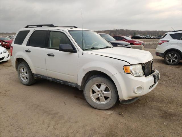 Photo 3 VIN: 1FMCU0D78AKA32141 - FORD ESCAPE XLT 