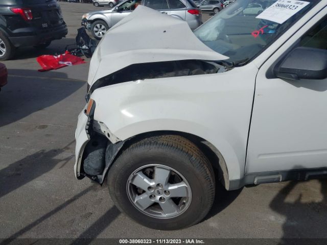 Photo 5 VIN: 1FMCU0D78AKC21713 - FORD ESCAPE 