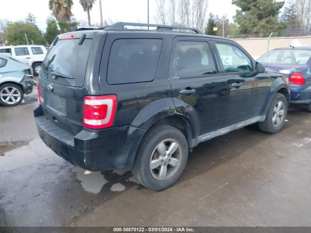 Photo 3 VIN: 1FMCU0D78AKD00928 - FORD ESCAPE 