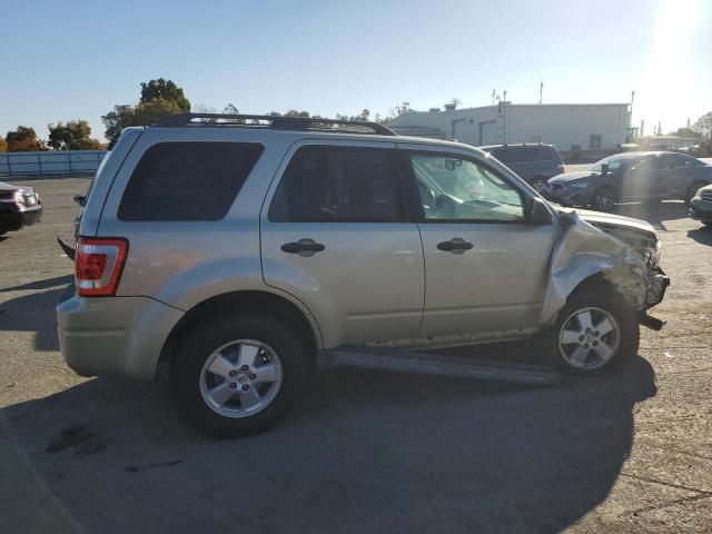 Photo 2 VIN: 1FMCU0D78BKA74729 - FORD ESCAPE XLT 