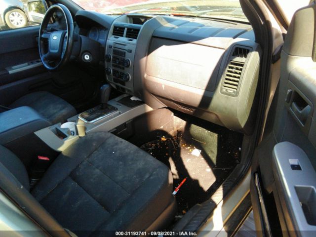 Photo 4 VIN: 1FMCU0D78BKA93622 - FORD ESCAPE 