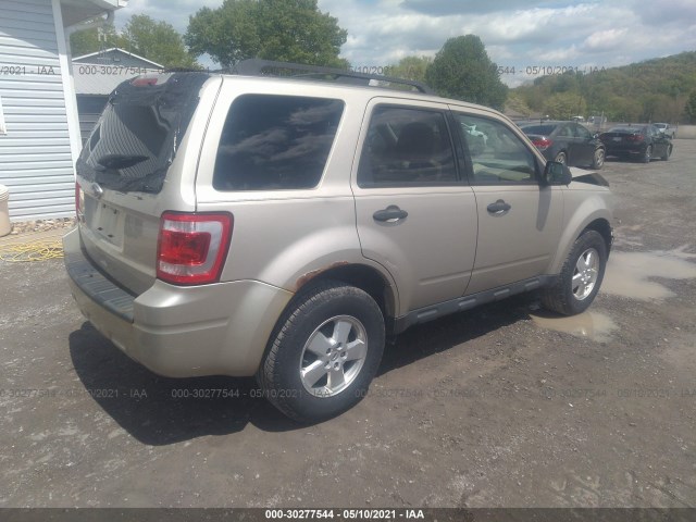 Photo 3 VIN: 1FMCU0D78CKA27623 - FORD ESCAPE 