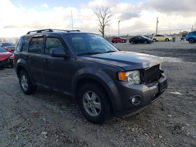 Photo 3 VIN: 1FMCU0D78CKC63141 - FORD ESCAPE XLT 