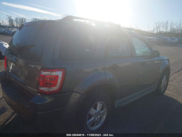 Photo 3 VIN: 1FMCU0D79AK514353 - FORD ESCAPE 