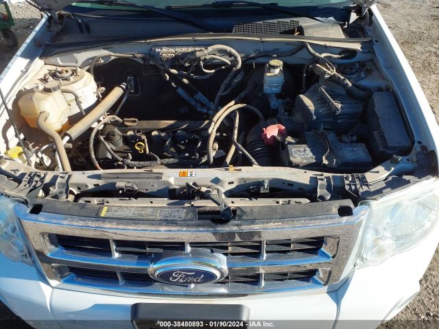 Photo 9 VIN: 1FMCU0D79AKB28988 - FORD ESCAPE 