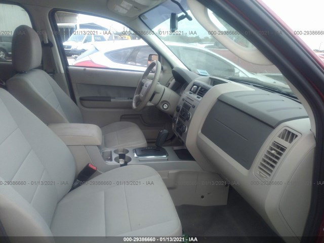 Photo 4 VIN: 1FMCU0D79AKB91234 - FORD ESCAPE 