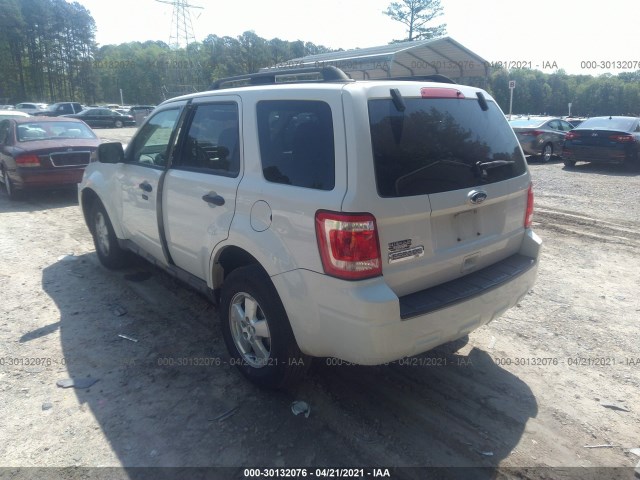 Photo 2 VIN: 1FMCU0D79AKD27345 - FORD ESCAPE 