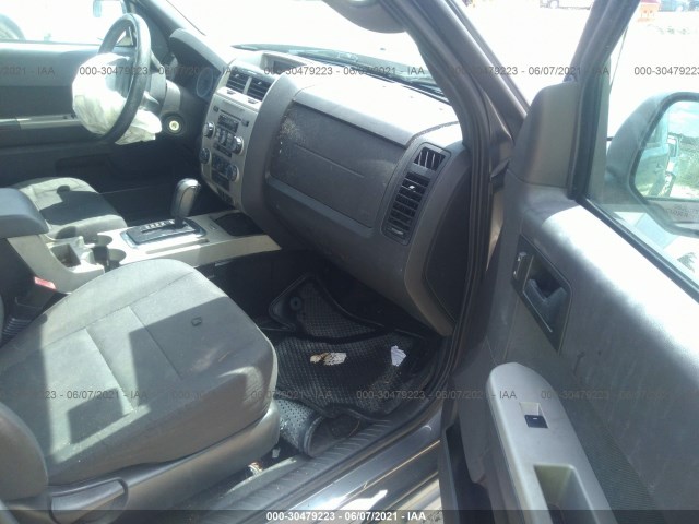 Photo 4 VIN: 1FMCU0D79BKC03643 - FORD ESCAPE 