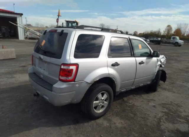 Photo 3 VIN: 1FMCU0D7XAKA71913 - FORD ESCAPE 