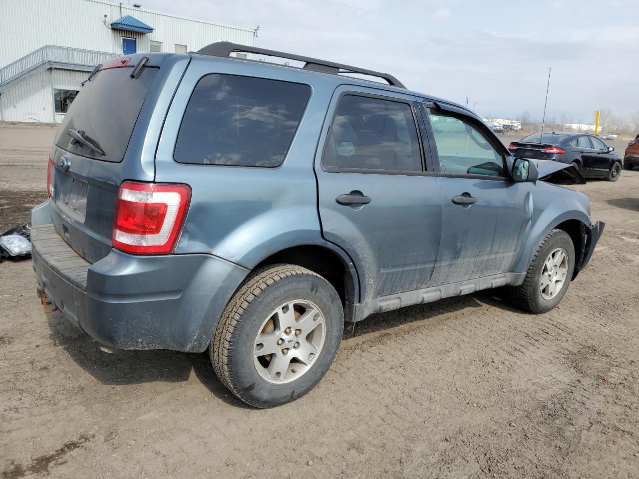 Photo 2 VIN: 1FMCU0D7XAKC92377 - FORD ESCAPE 