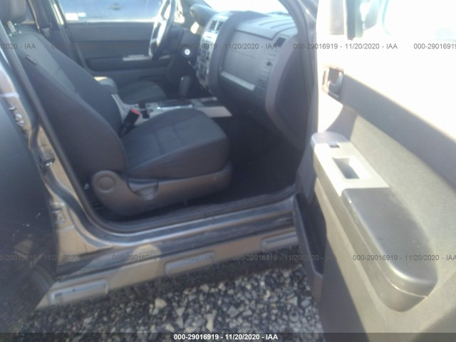 Photo 4 VIN: 1FMCU0D7XBKB53402 - FORD ESCAPE 