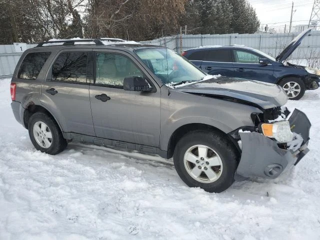 Photo 3 VIN: 1FMCU0D7XCKA52281 - FORD ESCAPE XLT 