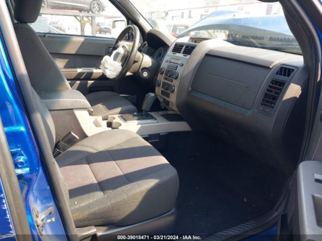 Photo 4 VIN: 1FMCU0D7XCKB05660 - FORD ESCAPE 