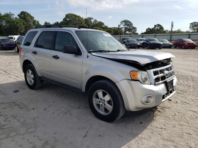 Photo 3 VIN: 1FMCU0D7XCKB40439 - FORD ESCAPE XLT 