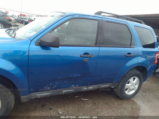 Photo 5 VIN: 1FMCU0D7XCKC06360 - FORD ESCAPE 