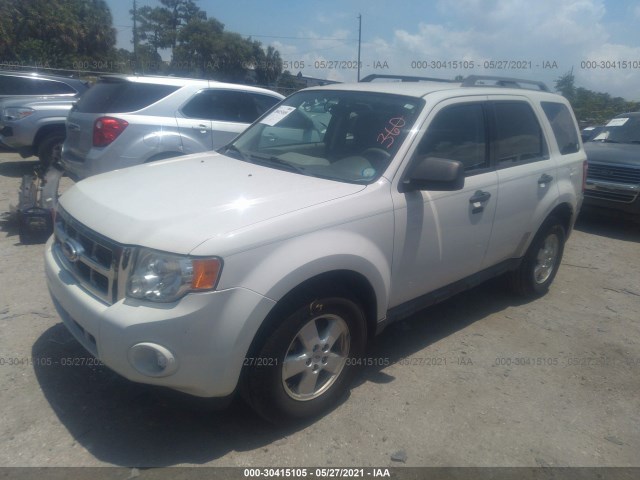 Photo 1 VIN: 1FMCU0DG0AKA63500 - FORD ESCAPE 