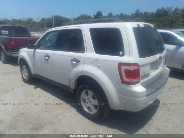 Photo 2 VIN: 1FMCU0DG0AKA63500 - FORD ESCAPE 