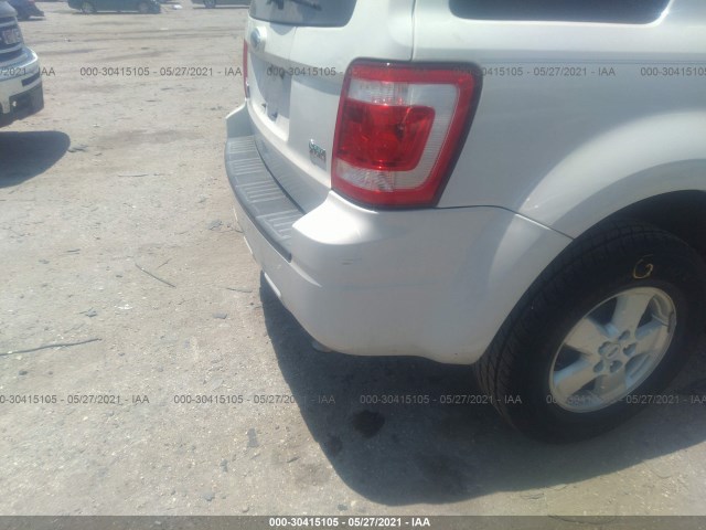 Photo 5 VIN: 1FMCU0DG0AKA63500 - FORD ESCAPE 