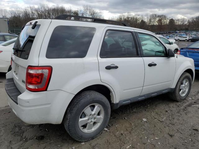 Photo 2 VIN: 1FMCU0DG0AKA68695 - FORD ESCAPE 