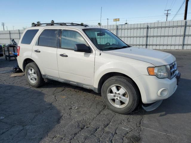 Photo 3 VIN: 1FMCU0DG0AKB64617 - FORD ESCAPE XLT 