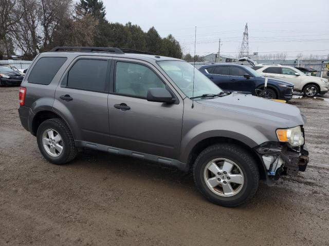 Photo 3 VIN: 1FMCU0DG0AKC57475 - FORD ESCAPE XLT 