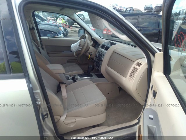 Photo 4 VIN: 1FMCU0DG0BKA72635 - FORD ESCAPE 