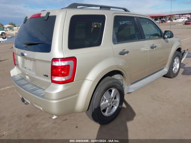 Photo 3 VIN: 1FMCU0DG0BKA81898 - FORD ESCAPE 