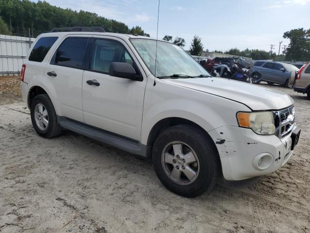 Photo 3 VIN: 1FMCU0DG0BKC48020 - FORD ESCAPE XLT 